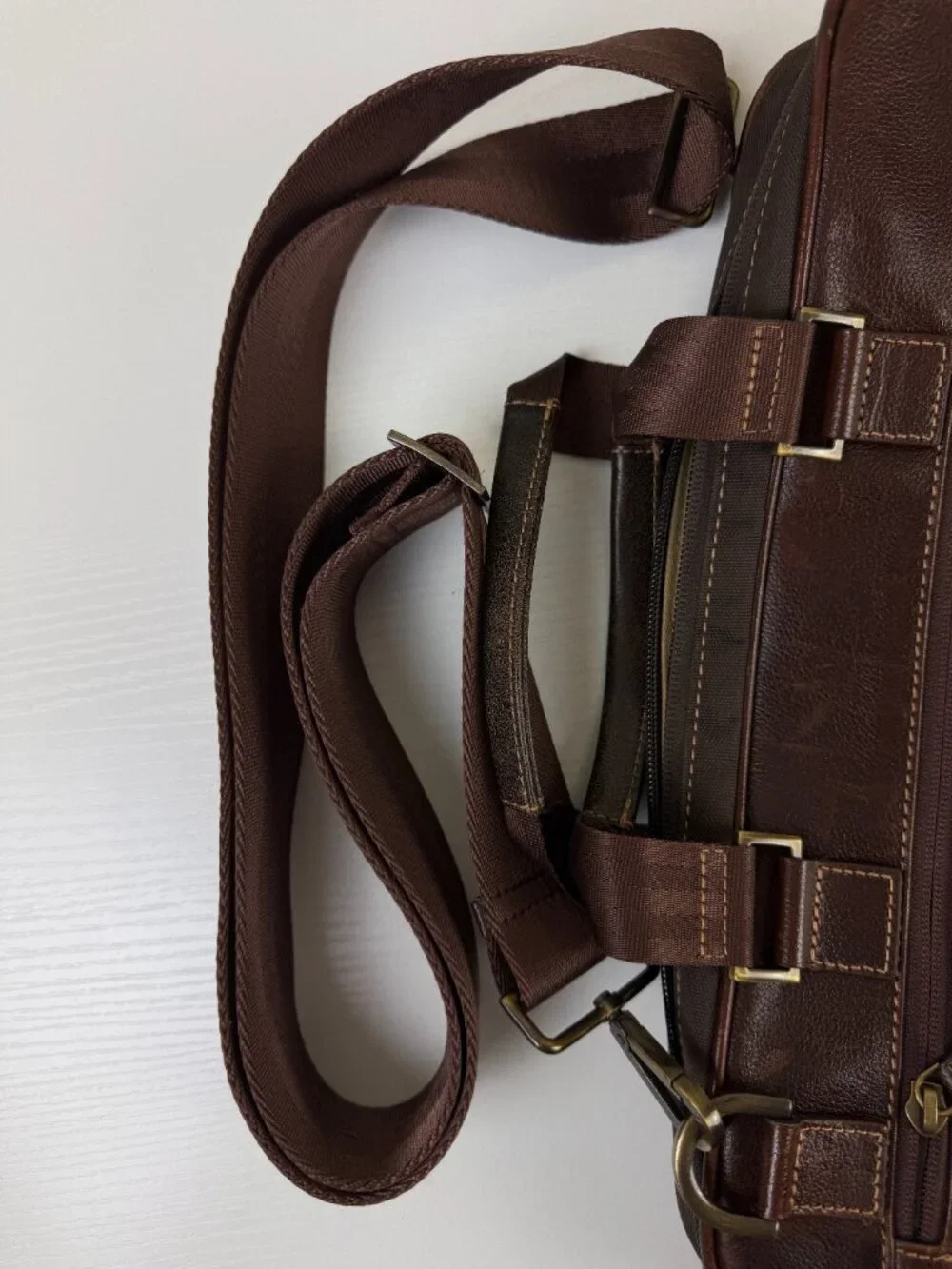 Boconi Garth Coated Zipper Slim Full Grain Leather Laptop Briefcase